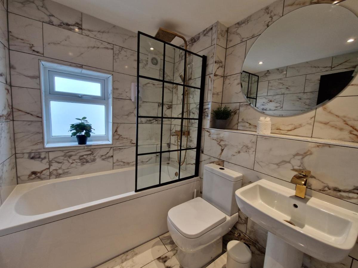 3 Bedroom Stylish Home Merthyr Merthyr Tydfil Extérieur photo