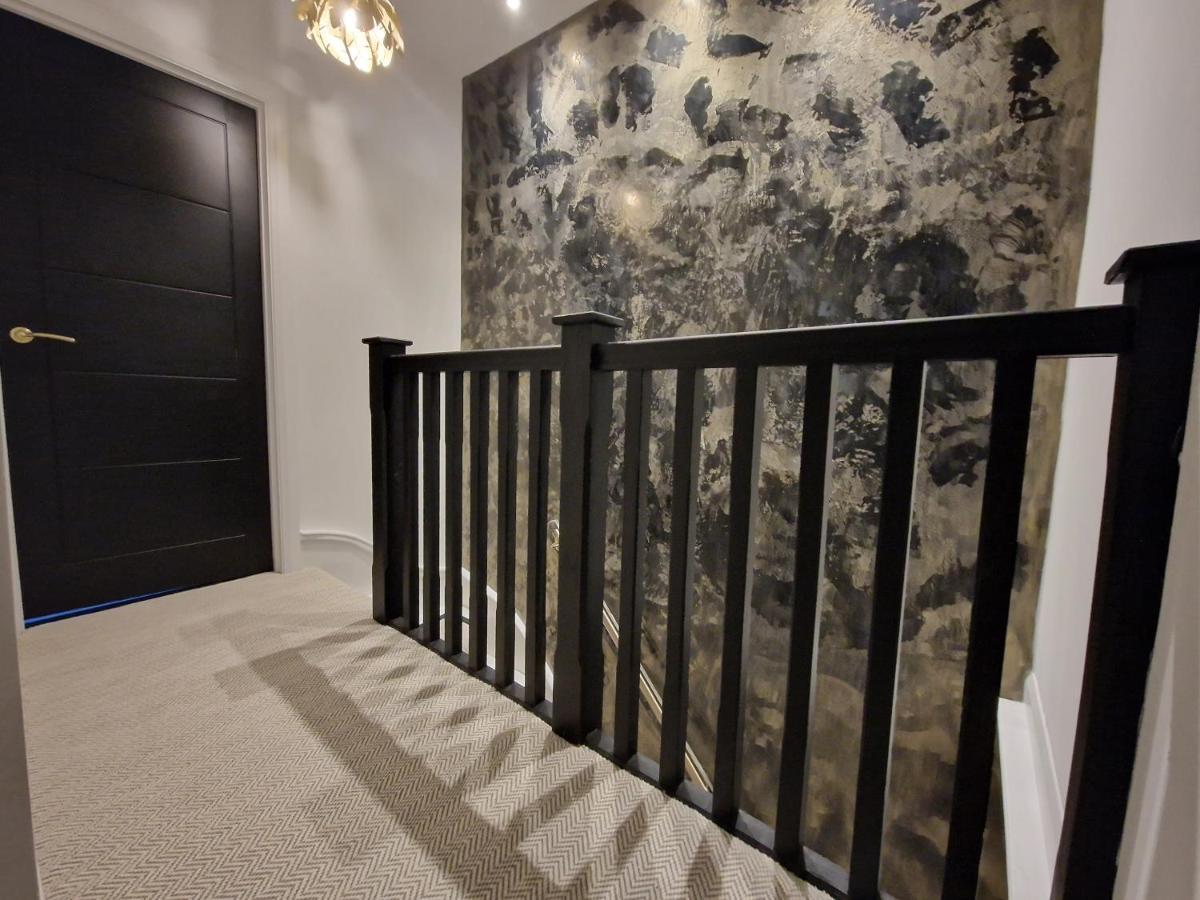 3 Bedroom Stylish Home Merthyr Merthyr Tydfil Extérieur photo